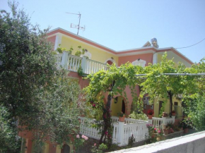 Гостиница Nikolaou Thomas House  Парга